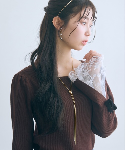 marun(マルン)の「<大きいサイズ>ボートネックフレア袖レースニットトップス marun(ニット/セーター・レディース・ブラウン/ピンク・L/LL/3L/4L/5L)」の2枚目の写真