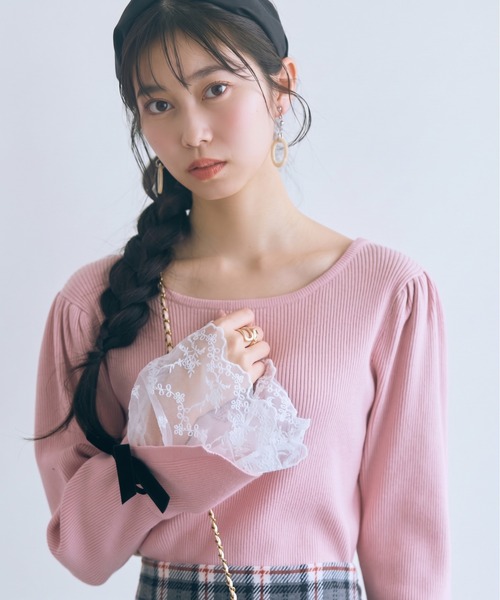 marun(マルン)の「<大きいサイズ>ボートネックフレア袖レースニットトップス marun(ニット/セーター・レディース・ブラウン/ピンク・L/LL/3L/4L/5L)」の1枚目の写真