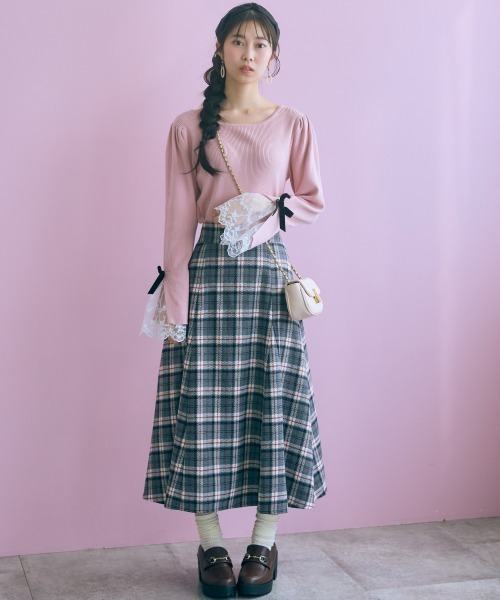 marun(マルン)の「<大きいサイズ>ボートネックフレア袖レースニットトップス marun(ニット/セーター・レディース・ブラウン/ピンク・L/LL/3L/4L/5L)」の5枚目の写真