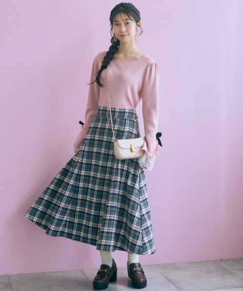 marun(マルン)の「<大きいサイズ>ボートネックフレア袖レースニットトップス marun(ニット/セーター・レディース・ブラウン/ピンク・L/LL/3L/4L/5L)」の6枚目の写真