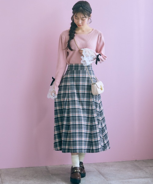 marun(マルン)の「<大きいサイズ>ボートネックフレア袖レースニットトップス marun(ニット/セーター・レディース・ブラウン/ピンク・L/LL/3L/4L/5L)」の7枚目の写真