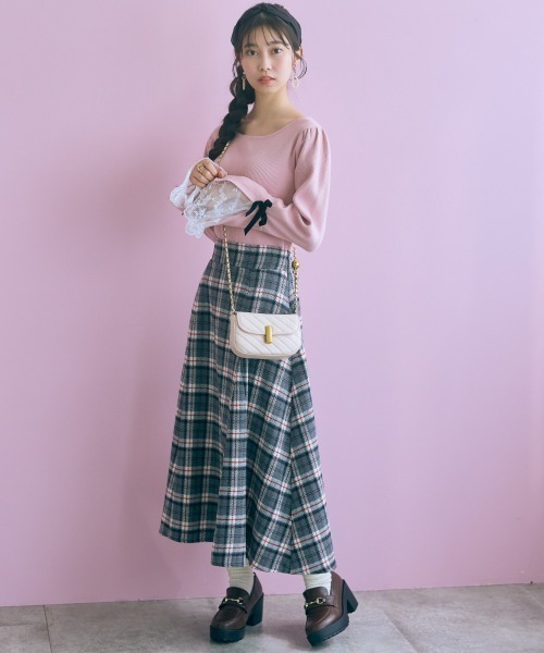 marun(マルン)の「<大きいサイズ>ボートネックフレア袖レースニットトップス marun(ニット/セーター・レディース・ブラウン/ピンク・L/LL/3L/4L/5L)」の8枚目の写真