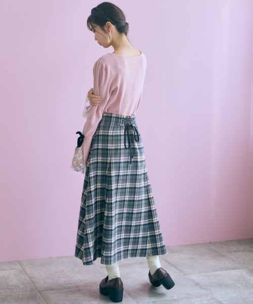 marun(マルン)の「<大きいサイズ>ボートネックフレア袖レースニットトップス marun(ニット/セーター・レディース・ブラウン/ピンク・L/LL/3L/4L/5L)」の11枚目の写真