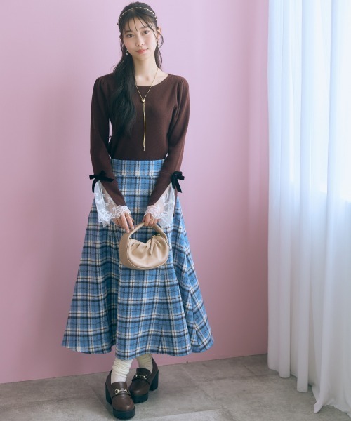 marun(マルン)の「<大きいサイズ>ボートネックフレア袖レースニットトップス marun(ニット/セーター・レディース・ブラウン/ピンク・L/LL/3L/4L/5L)」の20枚目の写真