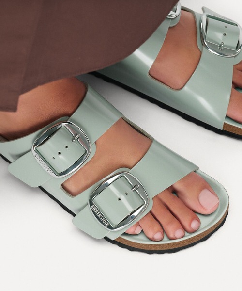 BIRKENSTOCK(ビルケンシュトック)の「【公式】ビルケンシュトック Arizona Big Buckle/アリゾナ ビッグバックル ナチュラルレザー パテント(サンダル・レディース・サファリグリーン・25cm【ナロー幅】/24.5cm【ナロー幅】/24cm【ナロー幅】/23cm【ナロー幅】/22.5cm【ナロー幅】)」の8枚目の写真