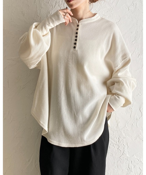 She's Closet(シーズクローゼット)の「長袖 ボリュームスリーブ オーバーサイズ サーマルヘンリーネック ロンT ロングTシャツ(Tシャツ/カットソー・レディース・ブラウン/アイボリー/ブラック/杢グレー・FREE)」の5枚目の写真