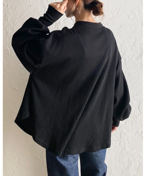 She's Closet(シーズクローゼット)の「長袖 ボリュームスリーブ オーバーサイズ サーマルヘンリーネック ロンT ロングTシャツ(Tシャツ/カットソー・レディース・ブラウン/アイボリー/ブラック/杢グレー・FREE)」の10枚目の写真