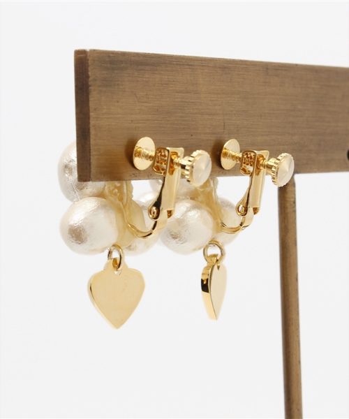 WARMTH(ワームス)の「warmth あわあわパールイヤリング(イヤリング・レディース・ホワイト・FREE)」の4枚目の写真