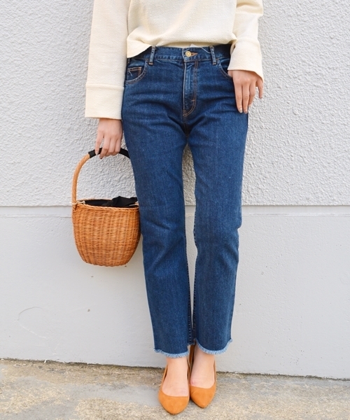 SHIPS(シップス)の「フリンジデニム(デニムパンツ・レディース・ネイビー・38/36/40)」の1枚目の写真