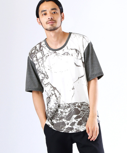 MONO-MART（モノマート）の「グラフィック デザイン Tシャツ オーバーサイズ カットソー（Tシャツ/カットソー・メンズ・グレー系その他2/グレー系その他3/グレー系その他4/グリーン系その他/グリーン系その他2/ホワイト系その他5/グレー系その他/ブルー系その他2/ブルー系その他3/ブルー系その他4/ブルー系その他5/ブルー系その他/ホワイト系その他/ホワイト系その他3/ベージュ系その他/ホワイト系その他2/ホワイト系その他4/イエロー系その他2/ホワイト系その他6/ホワイト系その他7/イエロー系その他/グレー系その他5/ブルー系その他6・FREE/フリー）」の12枚目の写真