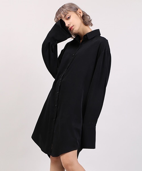 PUNYUS(プニュズ)の「テロテロシャツワンピース(シャツワンピース・レディース・ホワイト/ブラック/ピンク・1/2/3/4)」の3枚目の写真