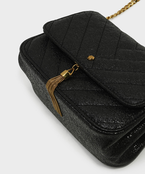 CHARLES & KEITH（チャールズ & キース）の「ドレッシーショルダーバッグ / DRESSY SHOULDER BAG（ショルダーバッグ・レディース・バーガンディー/ブラック・S）」の5枚目の写真
