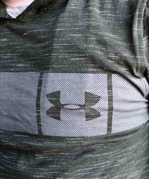 UNDER ARMOUR（アンダーアーマー）の「メンズ ライフスタイルパーカー / スポーツスタイルコアフーディー（パーカー・メンズ・グレー/ダークオリーブ/ブラック・L/XXL/M/S/XL/3XL）」の6枚目の写真