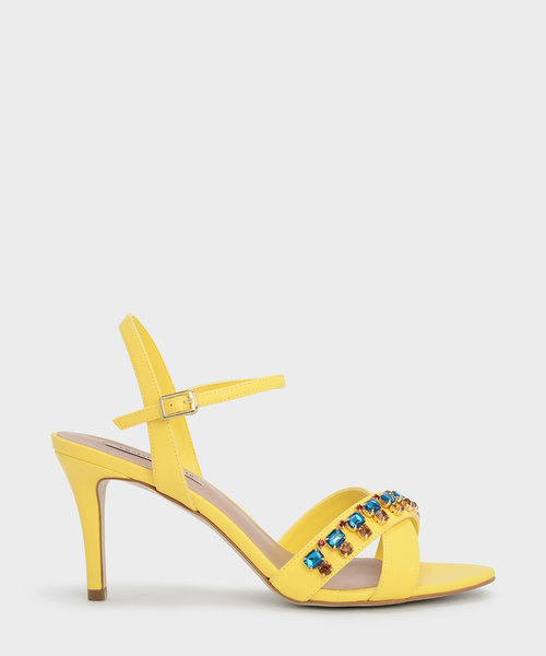 CHARLES & KEITH(チャールズ & キース)の「エンベリッシュクリスクロスサンダル / EMBELLISHED CRISS CROSS SANDALS(サンダル・レディース・ブラック/イエロー/アイボリー・24.5cm/25cm/23cm/23.5cm/22.5cm)」の1枚目の写真