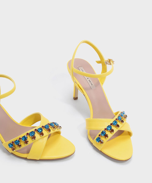 CHARLES & KEITH(チャールズ & キース)の「エンベリッシュクリスクロスサンダル / EMBELLISHED CRISS CROSS SANDALS(サンダル・レディース・ブラック/イエロー/アイボリー・24.5cm/25cm/23cm/23.5cm/22.5cm)」の19枚目の写真