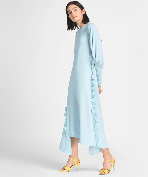 CHARLES & KEITH(チャールズ & キース)の「エンベリッシュクリスクロスサンダル / EMBELLISHED CRISS CROSS SANDALS(サンダル・レディース・ブラック/イエロー/アイボリー・24.5cm/25cm/23cm/23.5cm/22.5cm)」の21枚目の写真