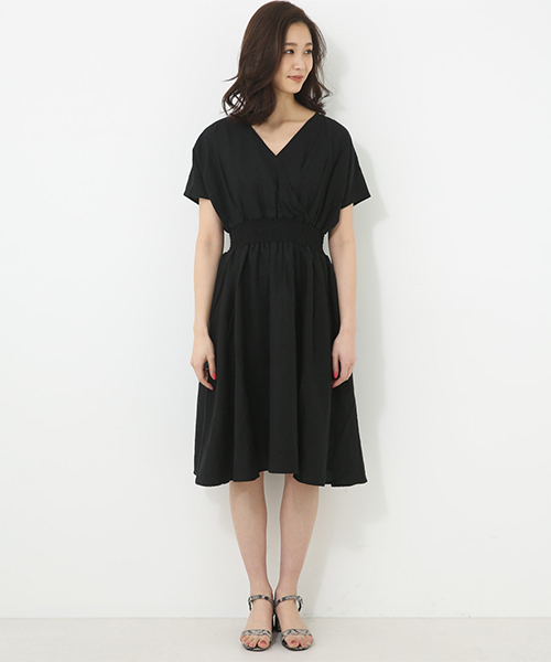 AZUL by moussy（アズールバイマウジー）の「麻レーヨンカシュクールワンピース（ワンピース・レディース・ブラック/ベージュ系その他/ライトブルー・MEDIUM/SMALL）」の9枚目の写真