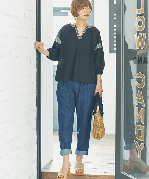 earth music&ecology(アースミュージックアンドエコロジー)の「・クロスステッチ刺繍ブラウス ●(シャツ/ブラウス・レディース・アイボリー/ブラック/ライトブラウン/テラコッタ・FREE)」の8枚目の写真