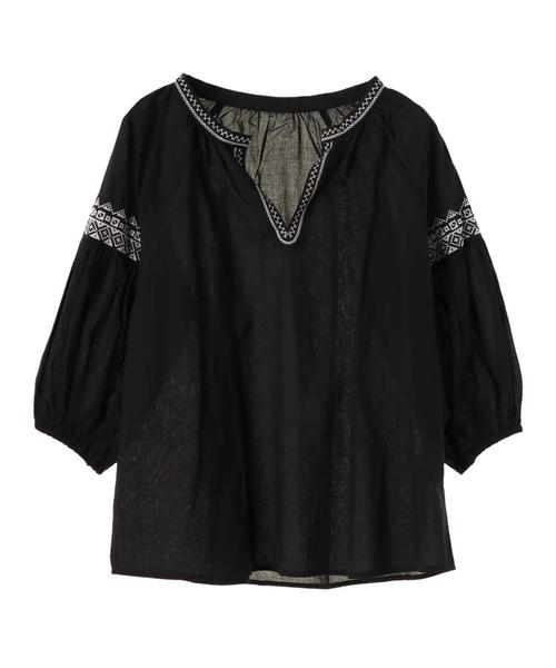 earth music&ecology(アースミュージックアンドエコロジー)の「・クロスステッチ刺繍ブラウス ●(シャツ/ブラウス・レディース・アイボリー/ブラック/ライトブラウン/テラコッタ・FREE)」の6枚目の写真