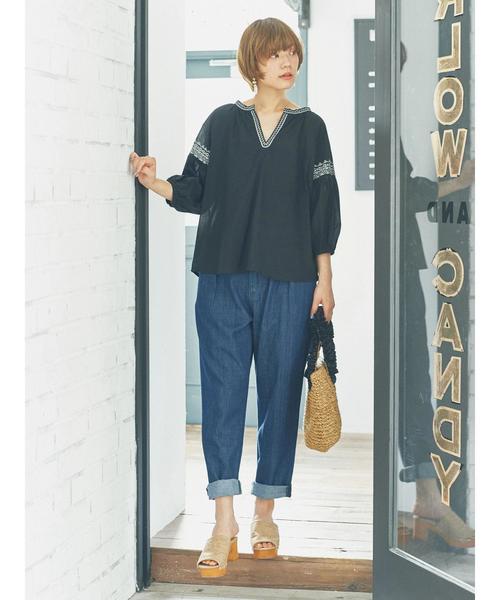 earth music&ecology(アースミュージックアンドエコロジー)の「・クロスステッチ刺繍ブラウス ●(シャツ/ブラウス・レディース・アイボリー/ブラック/ライトブラウン/テラコッタ・FREE)」の11枚目の写真