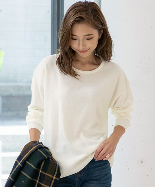 KOBE LETTUCE（コウベレタス）の「選べるドロップショルダーカシミアタッチニットトップス（ニット/セーター・レディース・ホワイト系その他/ブラック系その他/グレー系その他/ベージュ系その他/グリーン系その他/ブルー系その他/イエロー系その他/レッド系その他/ホワイト系その他2/ホワイト系その他3/ホワイト系その他4/ホワイト系その他5/ホワイト系その他6/ブラック系その他2/ブラック系その他3/ブラック系その他4/ブラック系その他5/ブラック系その他6/グレー系その他2/グレー系その他3/グレー系その他4/グレー系その他5/グレー系その他6/ベージュ系その他2/ベージュ系その他3/ベージュ系その他4/ベージュ系その他5/ベージュ系その他6/グリーン系その他2/グリーン系その他3/グリーン系その他4/グリーン系その他5/グリーン系その他6/ブルー系その他2/ブルー系その他3/ブルー系その他4/ブルー系その他5/ブルー系その他6/イエロー系その他2/イエロー系その他3/イエロー系その他4/イエロー系その他5/イエロー系その他6/レッド系その他2/レッド系その他3/レッド系その他4/レッド系その他5/レッド系その他6/ベージュ系その他7/グリーン系その他7/ブルー系その他7/レッド系その他7/イエロー系その他7/ホワイト系その他7/ブラック系その他7/グレー系その他7/ワイン/グレイッシュベージュ/チャコール/ダークネイビー/その他1/その他/ブラック/ダークグリーン・FREE）」の5枚目の写真