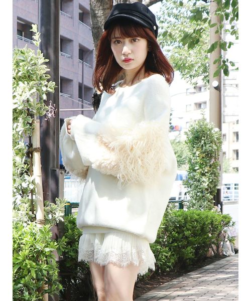 dazzlin（ダズリン）の「ボリュームスリーブニットチュニック（ニット/セーター・レディース・グレー/オフホワイト/ピンク・FREE）」の2枚目の写真