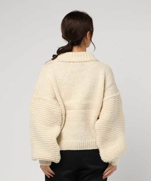 And A(アンドエー)の「And A アンドエー / 手編みペルークルーネックプルオーバーニット ハンドメイド(ニット/セーター・レディース・ホワイト/ライトブルー/パープル・FREE)」の18枚目の写真