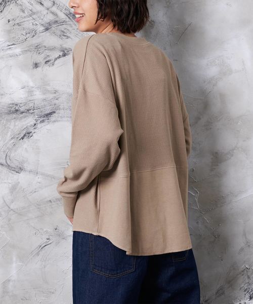 classicalelf（クラシカルエルフ）の「ラウンドヘム長袖サーマルロングTシャツ（Tシャツ/カットソー・レディース・ブラック/グレー/モカ/オフホワイト/ベージュ/ライトカーキ/グレイッシュブルー/モスグリーン・LARGE/MEDIUM/X-LARGE）」の15枚目の写真