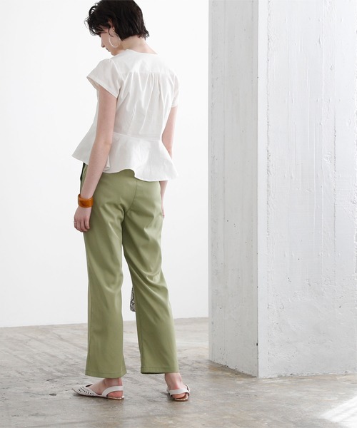 titivate（ティティベイト）の「ﾌﾚﾝﾁｽﾘｰﾌﾞﾍﾟﾌﾟﾗﾑﾌﾞﾗｳｽ（シャツ/ブラウス・レディース・オフホワイト/ブラック/ベージュ・S/M/L）」の22枚目の写真