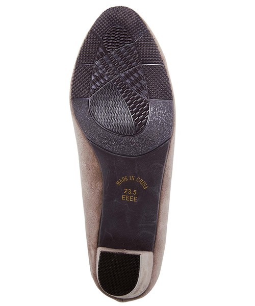 GeeRA(ジーラ)の「4Eヒールパンプス(パンプス・レディース・ワイン/ブラック/モカ・22.5cm/23cm/23.5cm/24cm/24.5cm)」の10枚目の写真