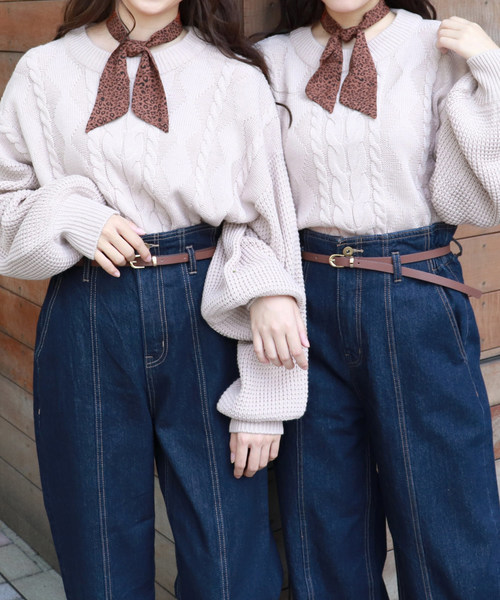 PairPair（ペアペア）の「ヒョウ柄スカーフ付ケーブルニットプルオーバー（ニット/セーター・レディース・ブラウン系その他/ライトベージュ/レンガ・FREE）」の2枚目の写真