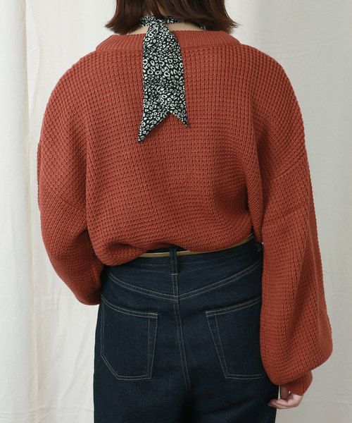 PairPair（ペアペア）の「ヒョウ柄スカーフ付ケーブルニットプルオーバー（ニット/セーター・レディース・ブラウン系その他/ライトベージュ/レンガ・FREE）」の5枚目の写真