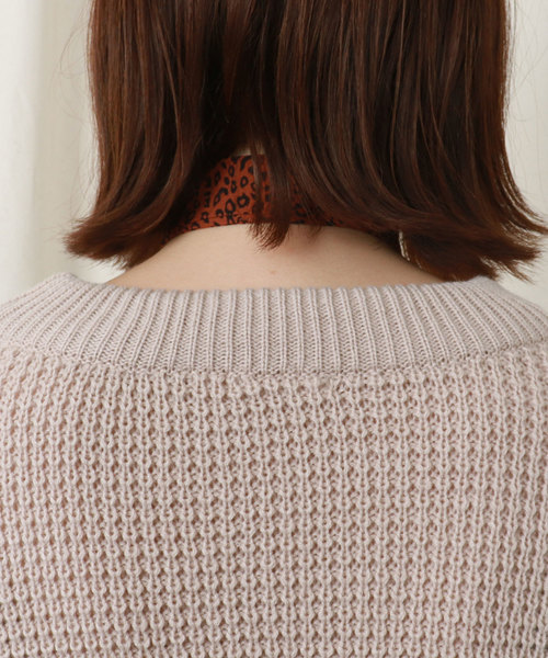PairPair（ペアペア）の「ヒョウ柄スカーフ付ケーブルニットプルオーバー（ニット/セーター・レディース・ブラウン系その他/ライトベージュ/レンガ・FREE）」の6枚目の写真