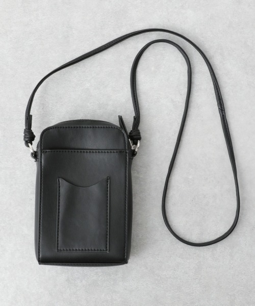 A part by（アパートバイ）の「キルトFレザーミニショルダーBAG　916042（ショルダーバッグ・レディース・ブラック/アイボリー・FREE）」の3枚目の写真