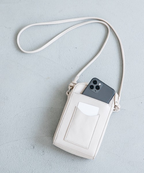 A part by（アパートバイ）の「キルトFレザーミニショルダーBAG　916042（ショルダーバッグ・レディース・ブラック/アイボリー・FREE）」の8枚目の写真