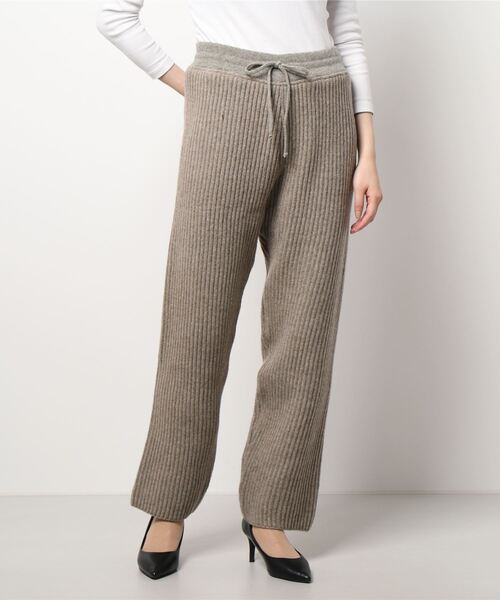 KURO(クロ)の「KURO(クロ)/ WIDE RIBBED KNIT TROUSER(その他パンツ・レディース・ベージュ/キャメル・M)」の1枚目の写真
