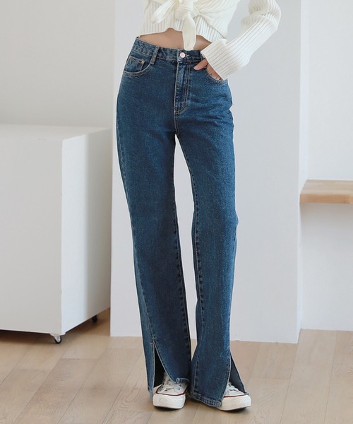 by muni:r(バイ ムニール)の「スリットロングデニム(デニムパンツ・レディース・ブルー/ライトブルー・SMALL/MEDIUM)」の2枚目の写真