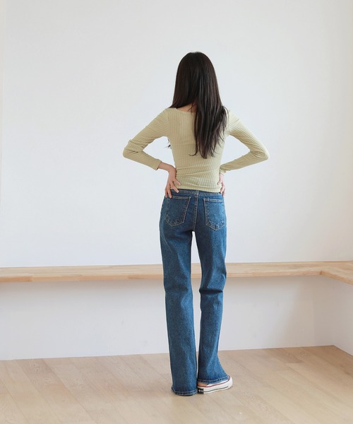 by muni:r(バイ ムニール)の「スリットロングデニム(デニムパンツ・レディース・ブルー/ライトブルー・SMALL/MEDIUM)」の20枚目の写真