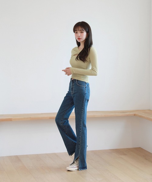 by muni:r(バイ ムニール)の「スリットロングデニム(デニムパンツ・レディース・ブルー/ライトブルー・SMALL/MEDIUM)」の13枚目の写真