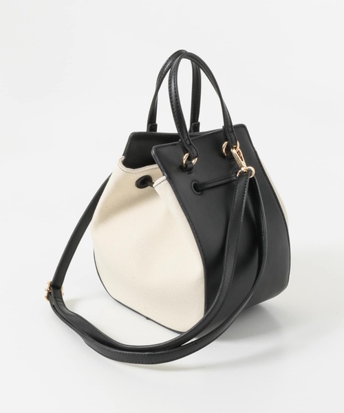 URBAN RESEARCH Sonny Label(アーバンリサーチサニーレーベル)の「レザーキャンバスコンビネーションバッグ(ショルダーバッグ・レディース・キャメル/ブラック・ONE)」の3枚目の写真