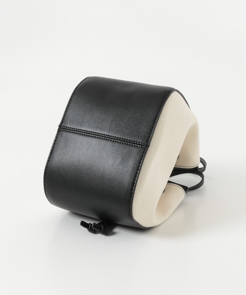 URBAN RESEARCH Sonny Label(アーバンリサーチサニーレーベル)の「レザーキャンバスコンビネーションバッグ(ショルダーバッグ・レディース・キャメル/ブラック・ONE)」の5枚目の写真