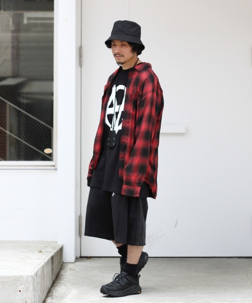 VETEMENTS（ヴェトモン）の「VETEMENTS / ヴェトモン：DOUBLE ANARCHY LOGO T-SHIRT：UA52TR490[RIP]（Tシャツ/カットソー・メンズ・ブラック×ホワイト・M/XS/S）」の18枚目の写真