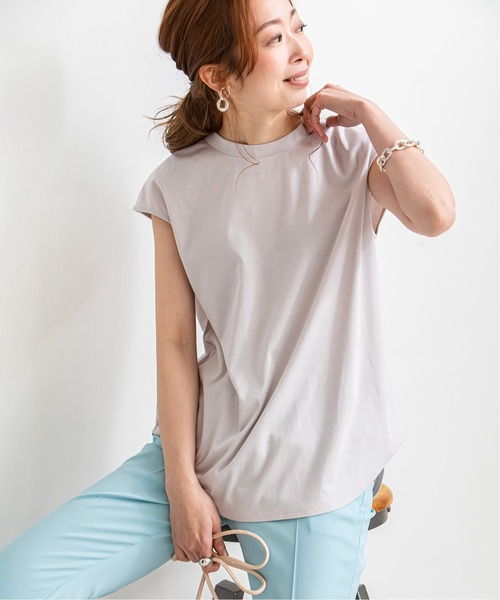 Noble（ノーブル）の「亜耶バネッサさん監修 SLEEVELESS LONG Tシャツ◆（Tシャツ/カットソー・レディース・サックスブルー/パープル/ライトグレー/ブルー/ホワイト/オフホワイト/ネイビー/ベージュ・FREE）」の4枚目の写真