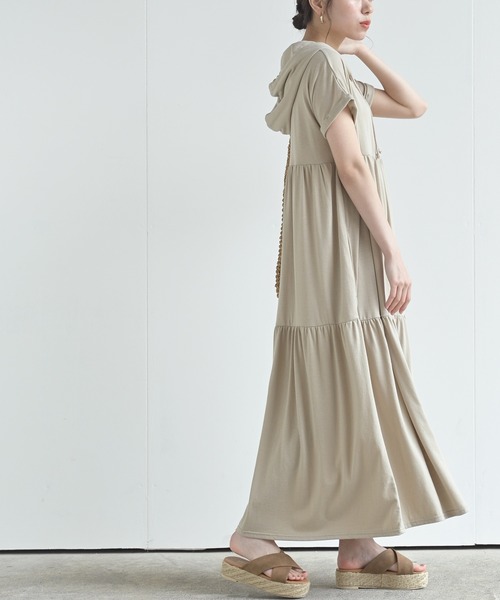 rps（アールピーエス）の「ティアードパーカーワンピース（ワンピース・レディース・ブラック/ベージュ/ブラウン・M）」の13枚目の写真