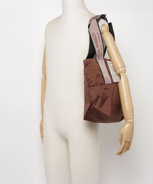 THEATRE PRODUCTS(シアタープロダクツ)の「NYLON TOTE “MISSISSIPPI” -M-(トートバッグ・レディース・ベージュ/グレー/ブラウン・FREE)」の7枚目の写真