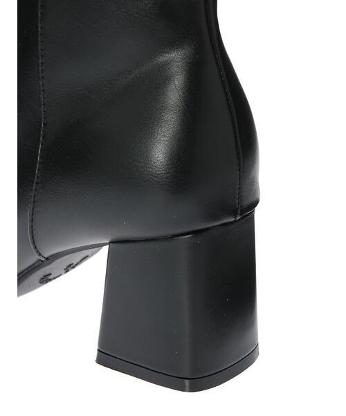 AMERICAN HOLIC（アメリカンホリック）の「ふっくらクッションチャンキーヒールショートブーツ（ブーツ・レディース・ブラウン/グレイッシュベージュ/ブラック/アイボリー・M/S/L）」の15枚目の写真