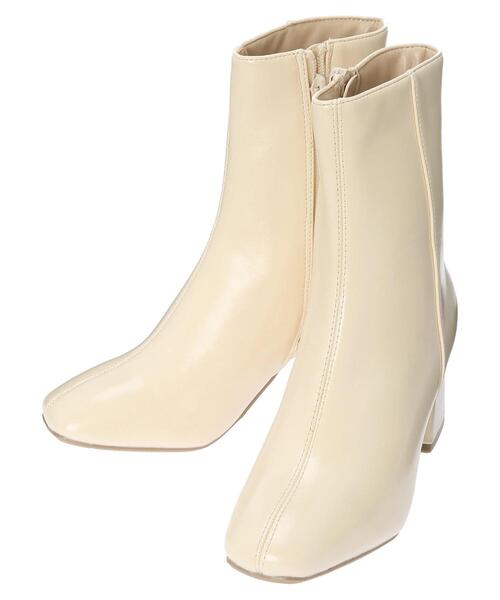 AMERICAN HOLIC（アメリカンホリック）の「ふっくらクッションチャンキーヒールショートブーツ（ブーツ・レディース・ブラウン/グレイッシュベージュ/ブラック/アイボリー・M/S/L）」の19枚目の写真