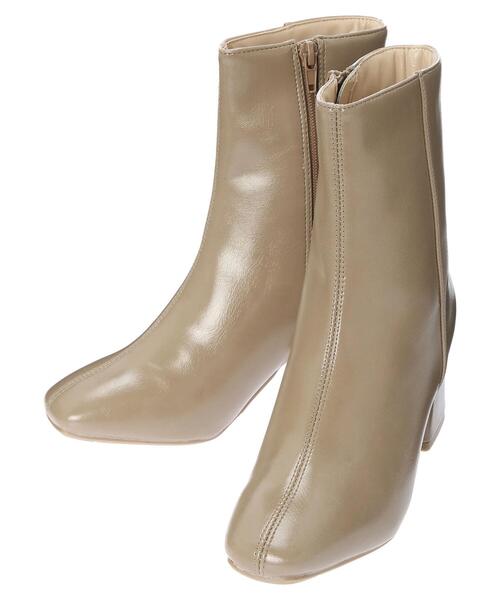 AMERICAN HOLIC（アメリカンホリック）の「ふっくらクッションチャンキーヒールショートブーツ（ブーツ・レディース・ブラウン/グレイッシュベージュ/ブラック/アイボリー・M/S/L）」の20枚目の写真