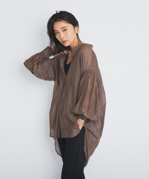 RIVE DROITE（リヴドロワ）の「ニュアンスカラーで上品な印象に　綿シルクシャーリングブラウス（シャツ/ブラウス・レディース・ベージュ/ブラウン/オフホワイト・FREE）」の7枚目の写真