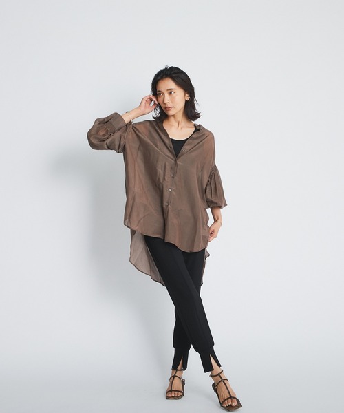 RIVE DROITE（リヴドロワ）の「ニュアンスカラーで上品な印象に　綿シルクシャーリングブラウス（シャツ/ブラウス・レディース・ベージュ/ブラウン/オフホワイト・FREE）」の5枚目の写真